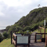 El estilo de vida de Burleigh Heads no tiene fin, desde tiendas y cafés hasta el parque nacional y la playa.