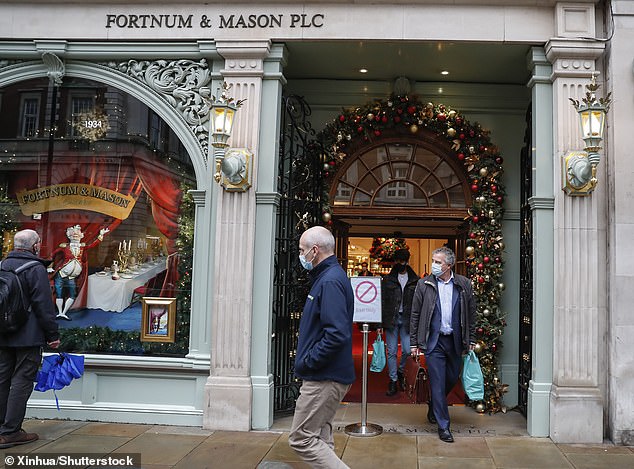 Los firmantes de la carta, organizada por el hotelero Sir Rocco Forte, incluyen a los directores ejecutivos de Mulberry, Royal Opera House y Fortnum & Mason (en la foto).