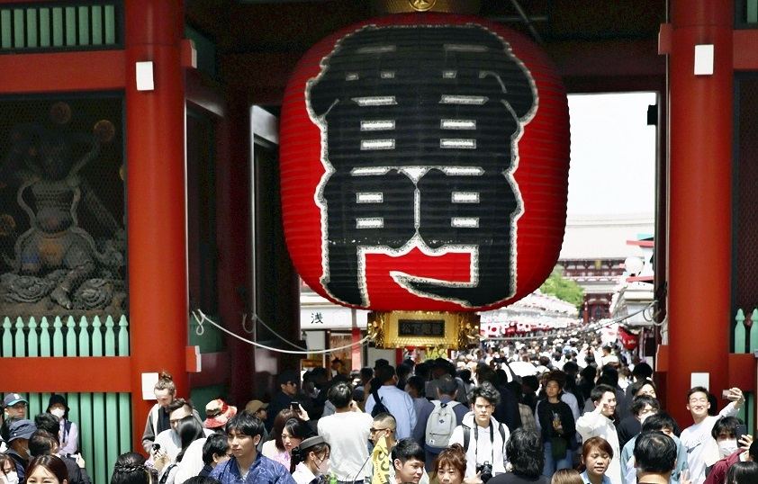 Semana Dorada: Lugares Turísticos de Japón Llenos de Visitantes Extranjeros