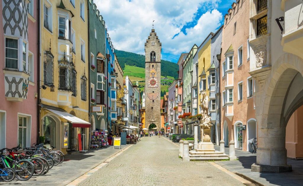 Esta famosa región alpina en Italia está restringiendo el número de turistas para frenar el hacinamiento