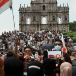 Los turistas chinos acuden en masa al centro de juego de Macao para el feriado del Día del Trabajo