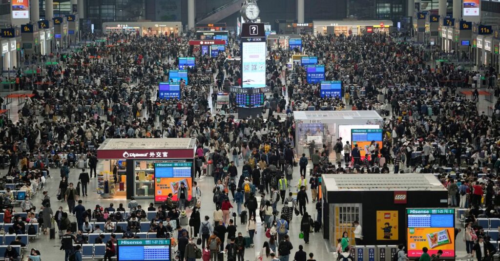 Se agotaron las entradas a los sitios turísticos populares de China al comenzar el feriado del Día del Trabajo