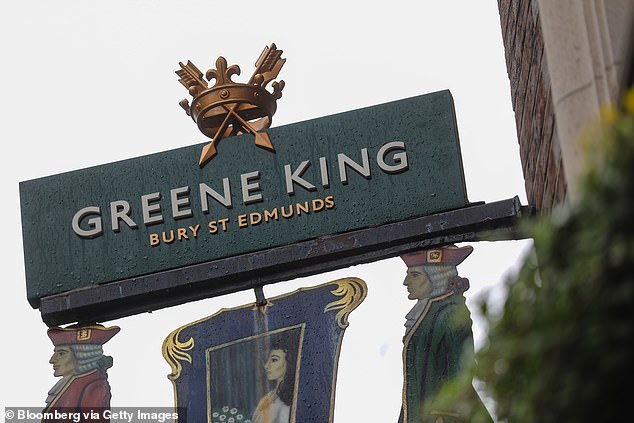 El jefe de Greene King, Nick Mackenzie, dijo: 