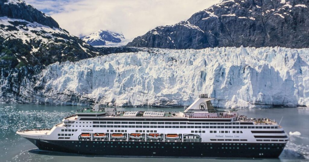 La industria de cruceros espera traer un número récord de visitantes a Alaska, alimentando las esperanzas de un fuerte turismo de verano.  Negocio