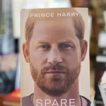 London Dungeon ofrece entrada gratuita a los turistas que entreguen el libro Spare del príncipe Harry