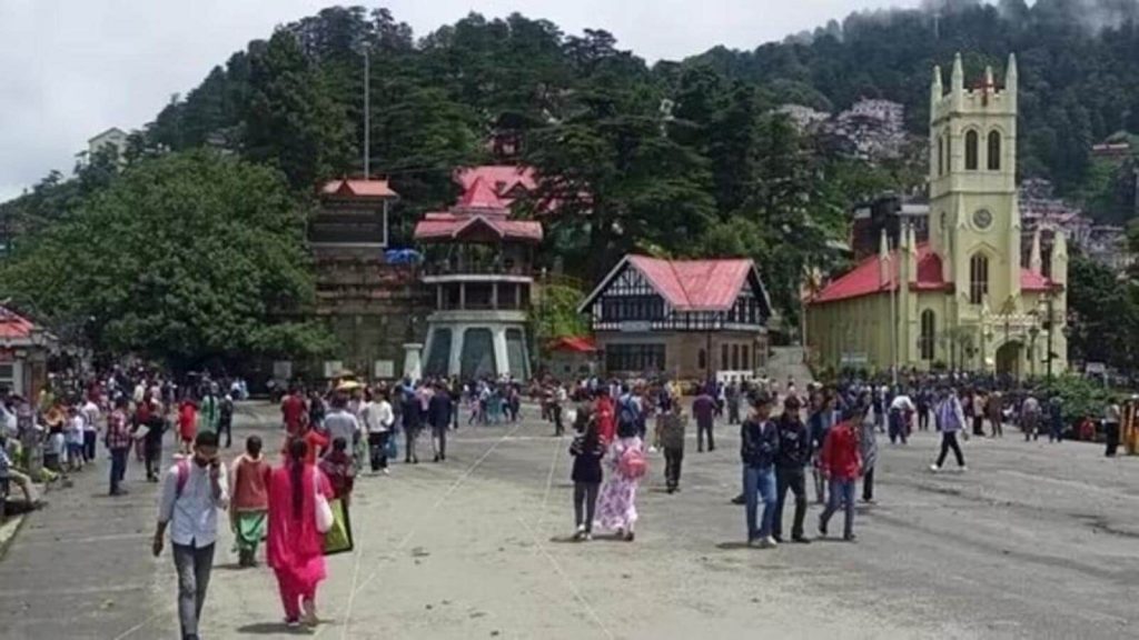 Los descuentos están llegando a raudales mientras la industria turística de Himachal lucha por recuperarse.
