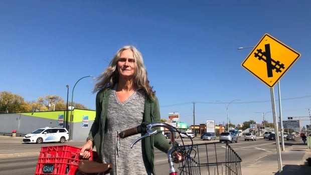 El ciclista dice que Saskatoon es un entorno "hostil" para los ciclistas después de una muerte reciente.