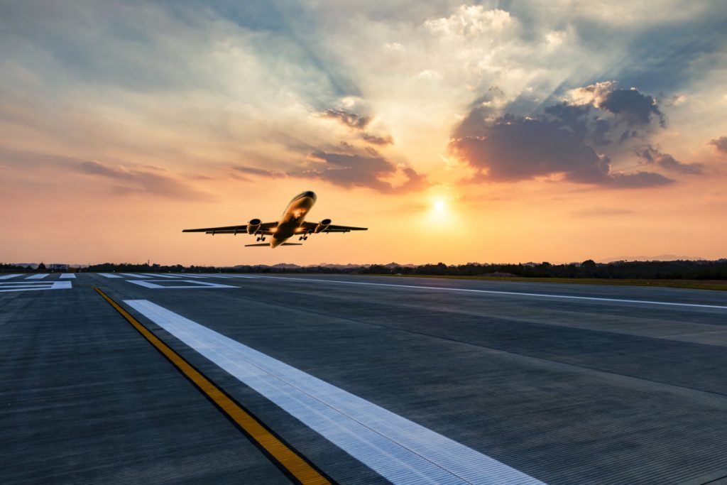 Las próximas mejoras del aeropuerto militar de Bali permitirán vuelos turísticos en el futuro