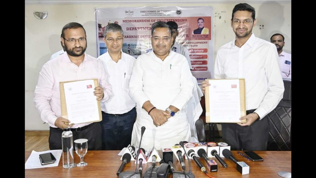 El gobierno, VDA, está planeando paseos en globo aerostático y deportes acuáticos en Varanasi.