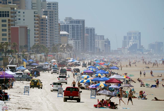 Las playas de Daytona Beach se llenarán de arena en 2021 para los bañistas del fin de semana del Memorial Day. Después de dos veranos de cifras récord de impuestos sobre las camas, la industria turística del condado de Volusia está en camino de sufrir una caída año tras año este verano.
