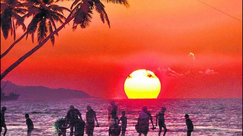 El Ministro de Turismo de Goa hizo obligatorio el uso de banderas de playa para servir comida local.