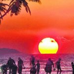 El Ministro de Turismo de Goa hizo obligatorio el uso de banderas de playa para servir comida local.