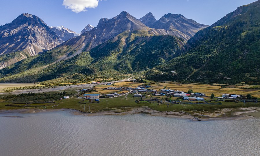 Causa del reciclaje de basura ecológico en Mountain Village - Xinhua