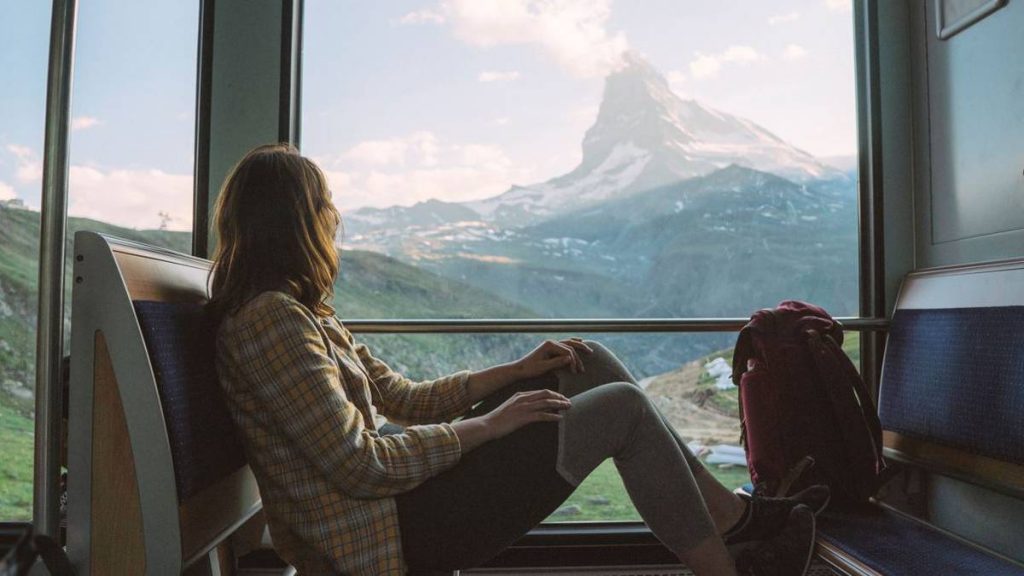 Las mejores rutas ferroviarias suizas y consejos para turistas en 2023