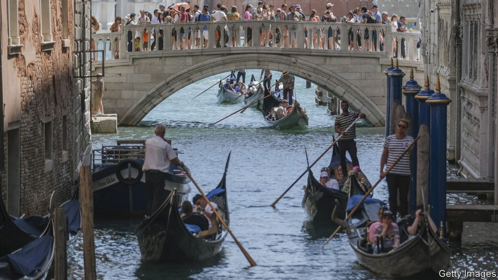 ¿Por qué Venecia cobraría a los turistas por entrar?