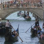 ¿Por qué Venecia cobraría a los turistas por entrar?