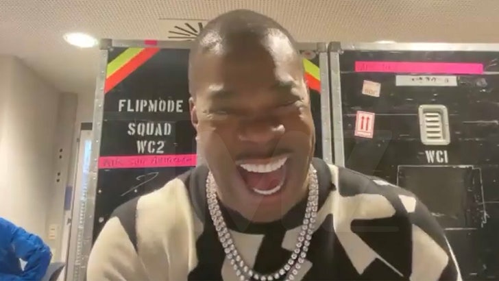 Busta Rhymes interrumpe las vacaciones para presentar el disco a Pharrell, Timbaland y Swizz