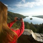 4 ideas románticas para una escapada en otoño al lago Tahoe