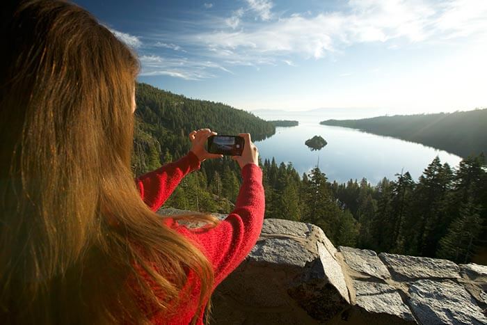 4 ideas románticas para una escapada en otoño al lago Tahoe