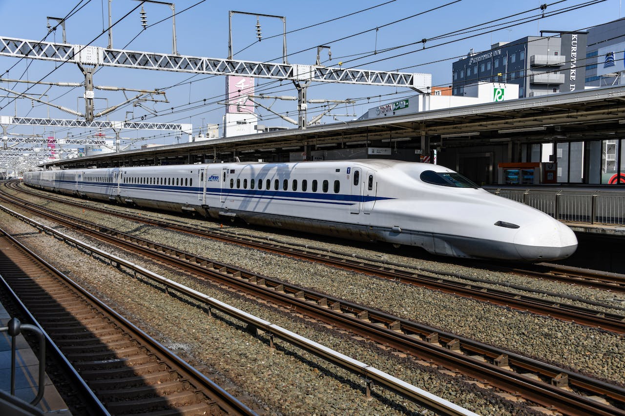 Tren bala japonés blanco Un tren bala japonés blanco.