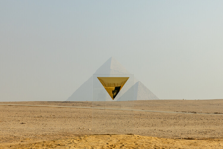 Art de Egypt inaugura la exposición 'Forever is Now' en la Gran Pirámide de Giza en El Cairo - Imagen 16 de 19