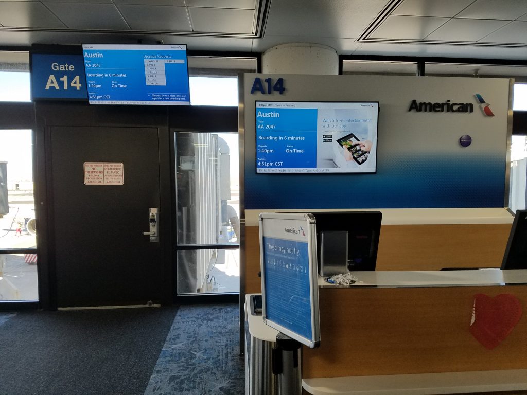 ¿A qué costo el tiempo? La presión tecnológica de American Airlines sobre empleados y clientes