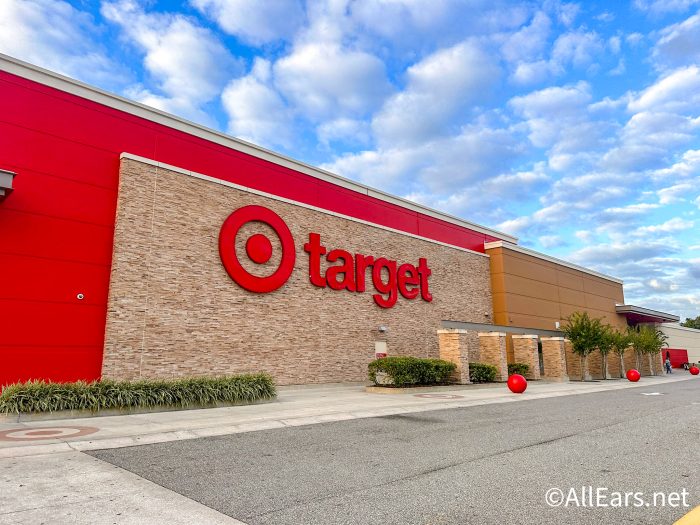 ¡Target está teniendo una gran oferta de compra 2 y obtén una gratis en Disney Stuff ahora!