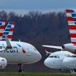 Madre demanda a American Airlines tras perder a sus hijos en un aeropuerto