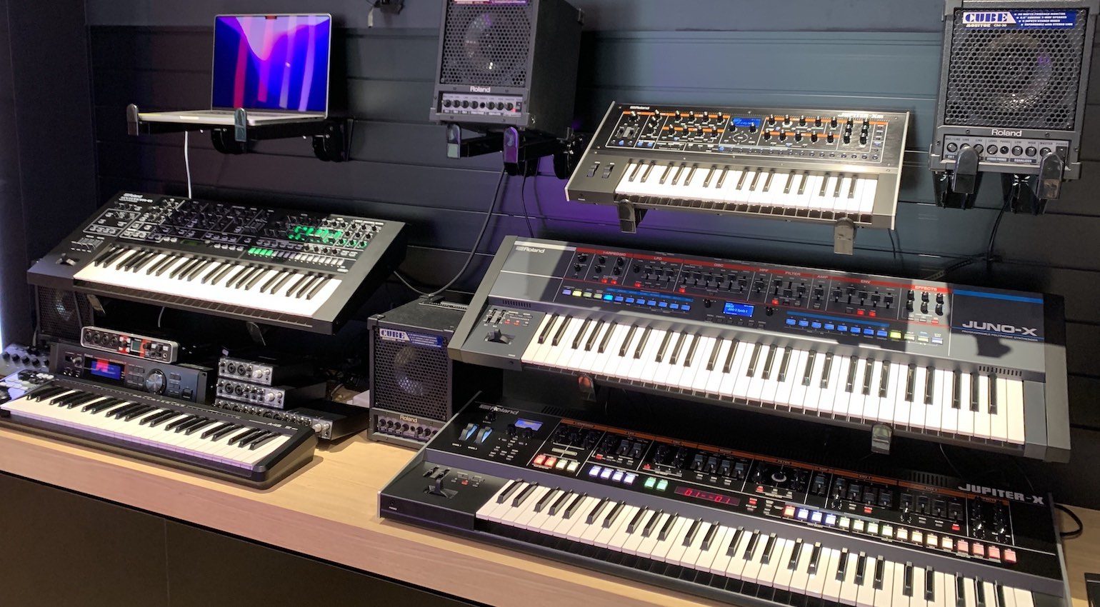 Tienda Roland Tokio