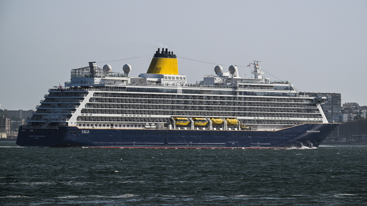 El crucero Spirit of Discovery fue avistado en el mar.