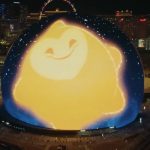 Anuncio de ‘Desire’ en el que la estrella juega en la esfera de Las Vegas.
