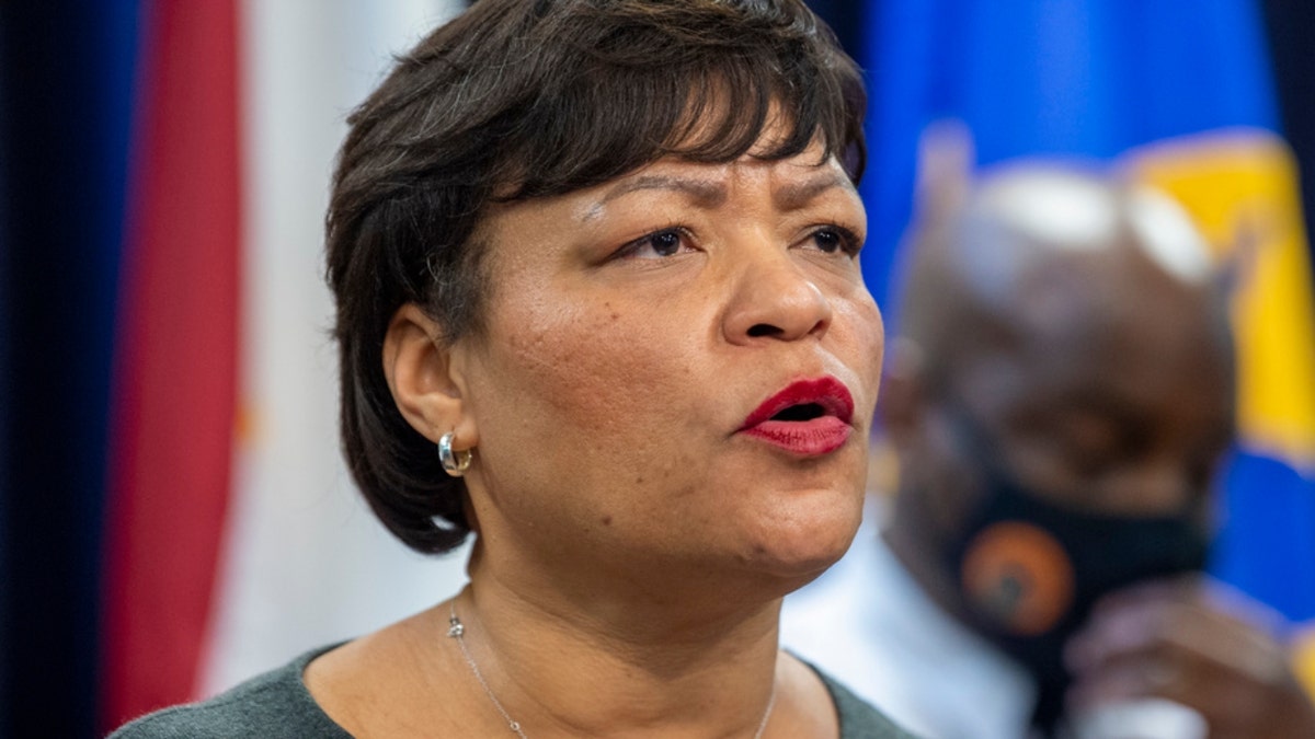 Habla la alcaldesa de Nueva Orleans, LaToya Cantrell.