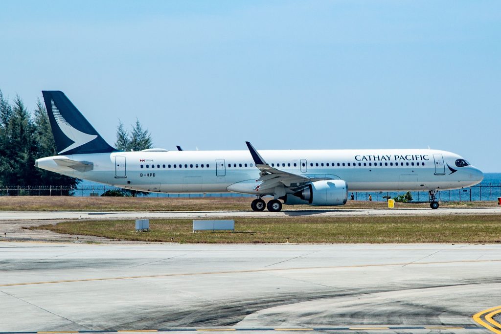 Cathay Pacific está empezando a analizar pedidos de aviones de media distancia.