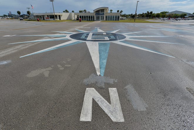 ¿Qué aerolíneas vuelan desde el Aeropuerto Internacional de Treasure Coast?