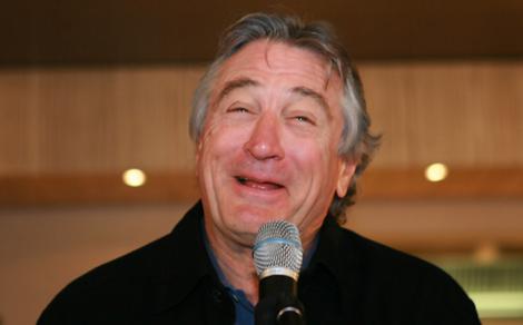 Robert De Niro y el pollo de goma | Escáner | Roger Ebert