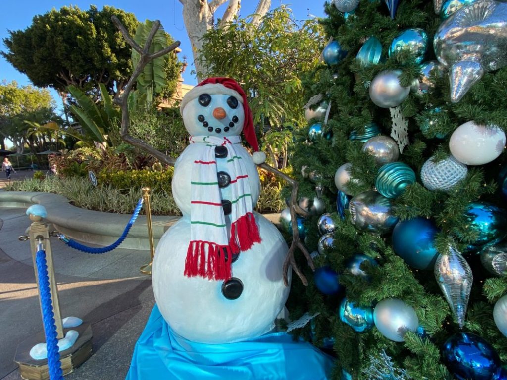 Caerá nieve en el distrito Downtown Disney por primera vez durante las vacaciones de 2023.