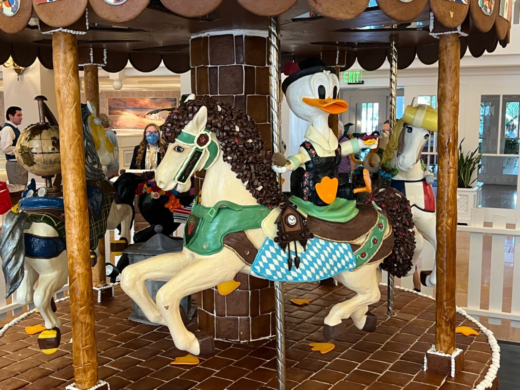 carrusel de pan de jengibre de ducktales 2023 1054