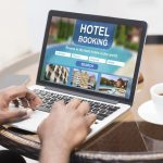 Sugerir un sitio web de reservas de hotel al momento de pagar genera indignación.