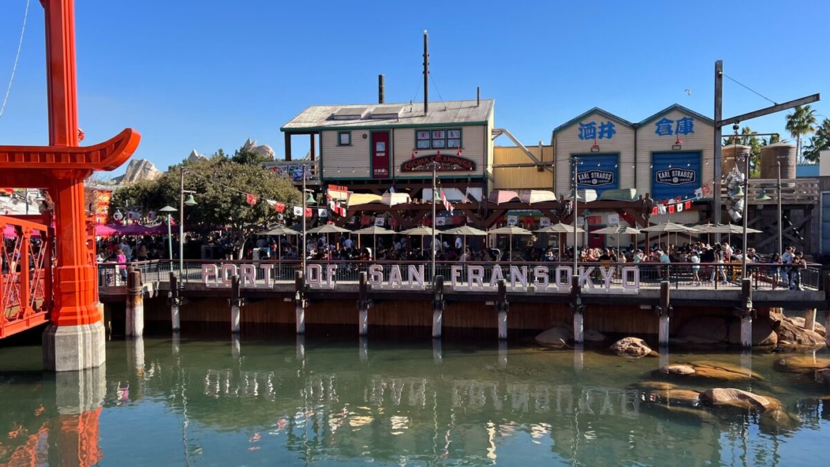 FOTOS: El puerto de San Francisco finalmente se instala en Disney California Adventure 2 Signo del puerto de San Francisco