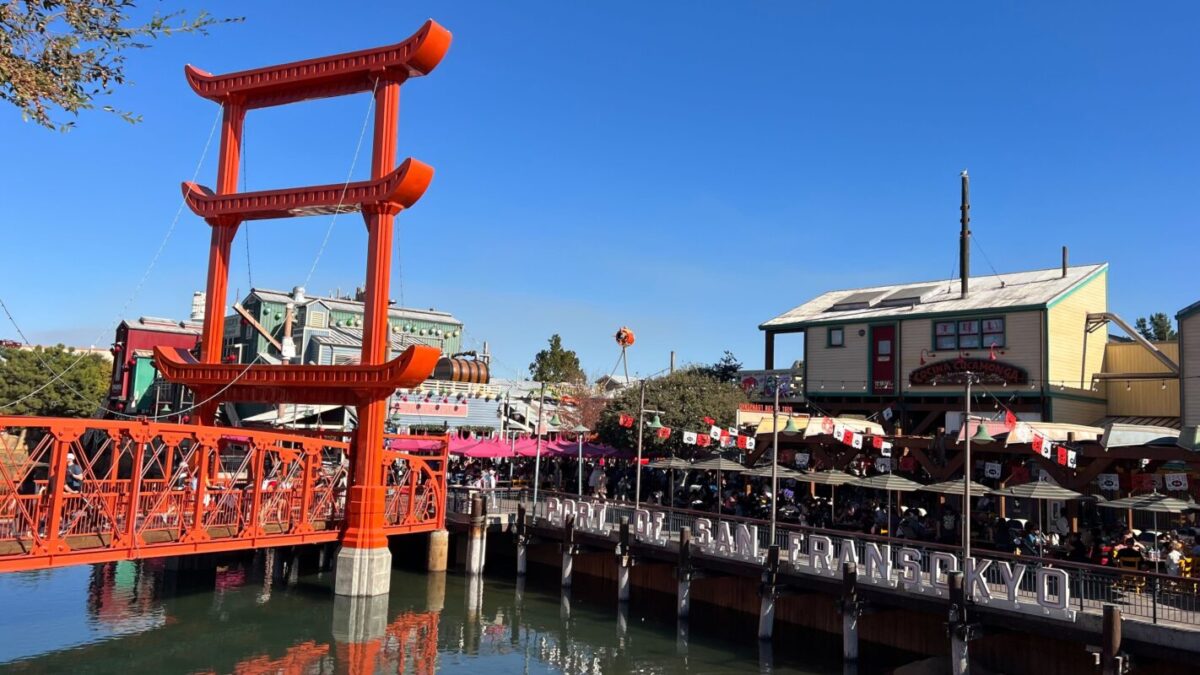 FOTOS: El puerto de San Francisco finalmente se instala en Disney California Adventure 3 Signo del puerto de San Francisco