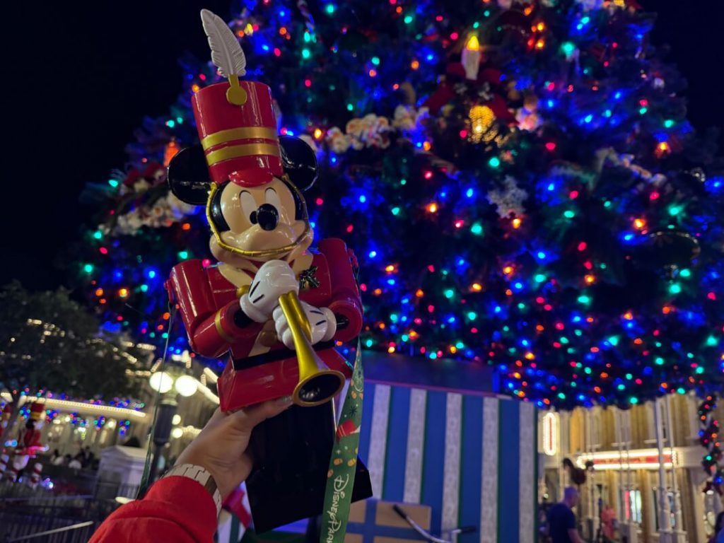 El cubo de palomitas de maíz del soldado de juguete de Mickey Mouse llega a Magic Kingdom para las fiestas