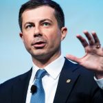 La oficina de Pete Buttigieg bloquea el gasto de los contribuyentes en giras por estados indecisos en aviones ejecutivos oficiales