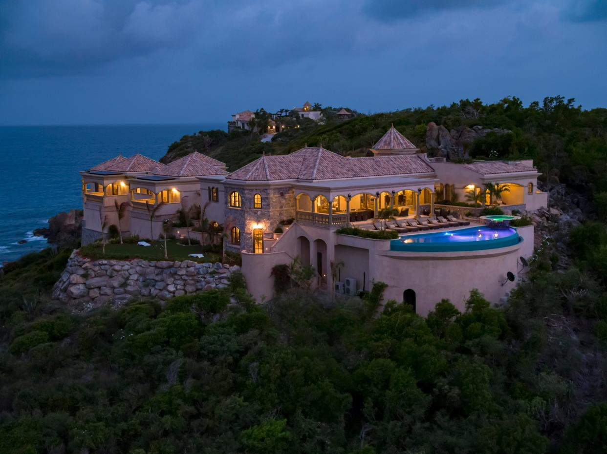 Vrbo dice que Villa Cin Cin, en las afueras de Cruz Bay, sí lo era. 
