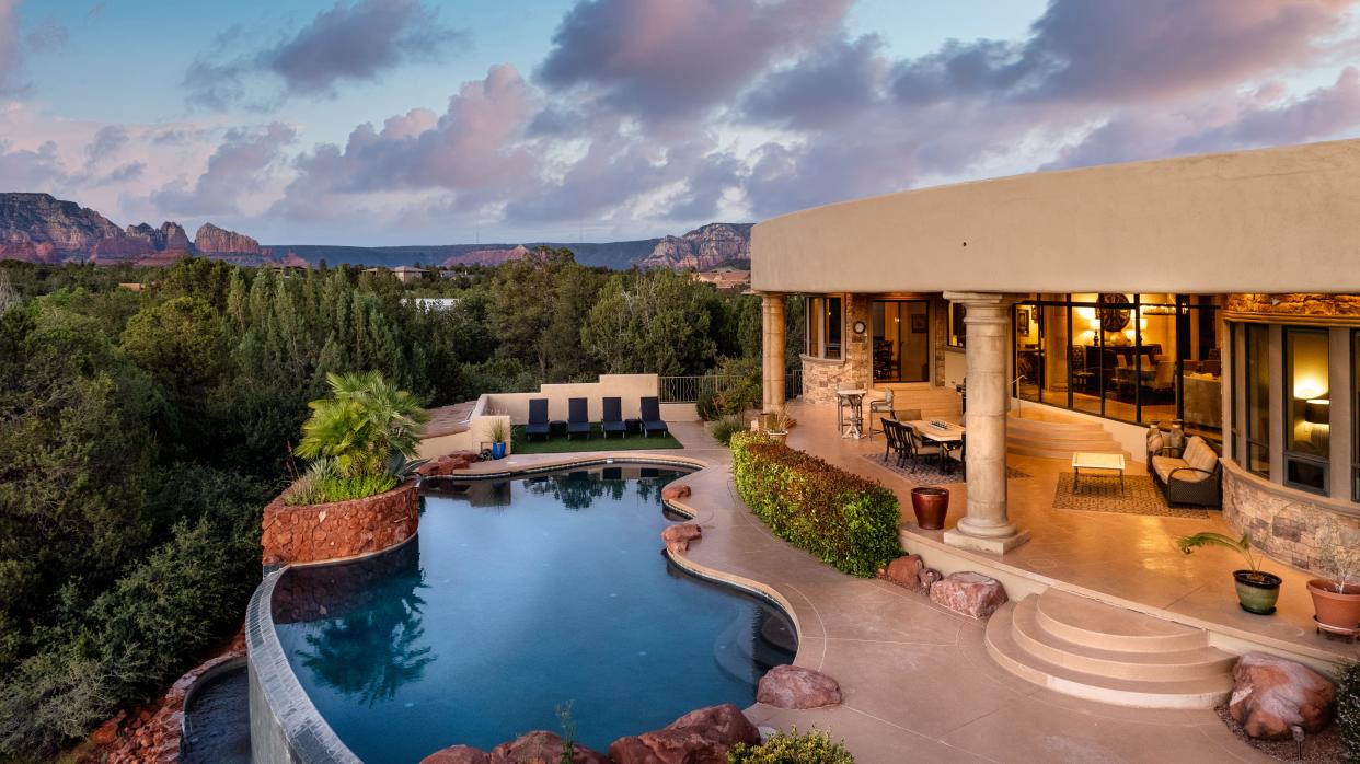 Vrbo dice que el palaciego Paradise Estate, en Sedona, 