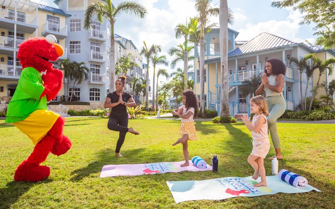 Si bien está diseñado para todos los niños, los niños con autismo también pueden participar en el nuevo Sesame Street Yoga.