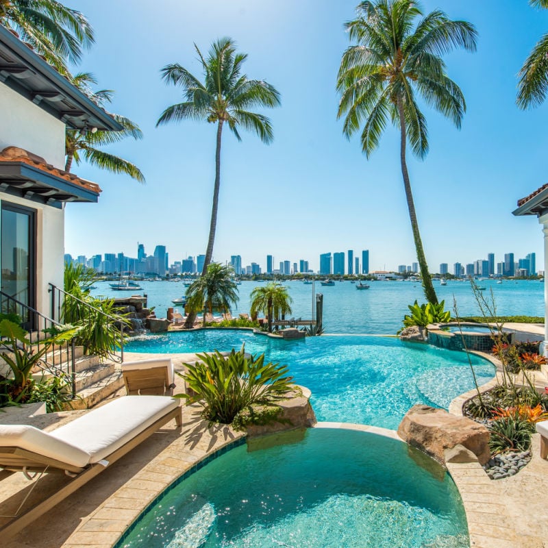 Vista junto a la piscina de Miami