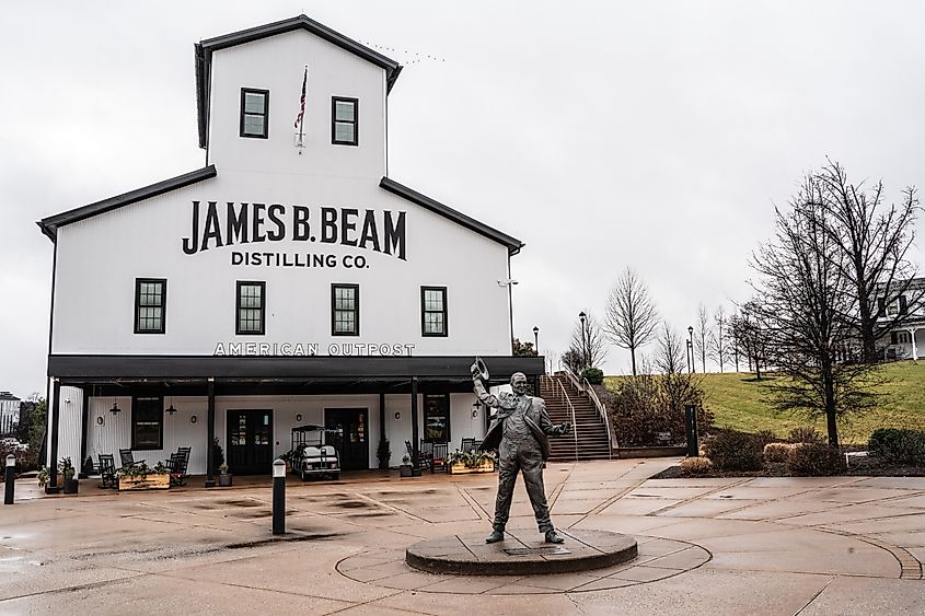 Vista desde la destilería Jim Beam Bourbon y Homestead, un hito a lo largo del Kentucky Bourbon Trail en Clermont, Kentucky.
