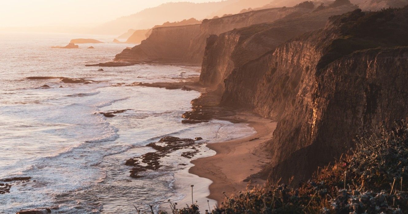 Rocas y playas de la costa oeste de California