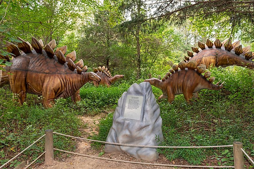 Ciudad de la cueva, Kentucky, Estados Unidos.  Dinosaur World ofrece réplicas de dinosaurios a tamaño real y actividades interactivas para niños.