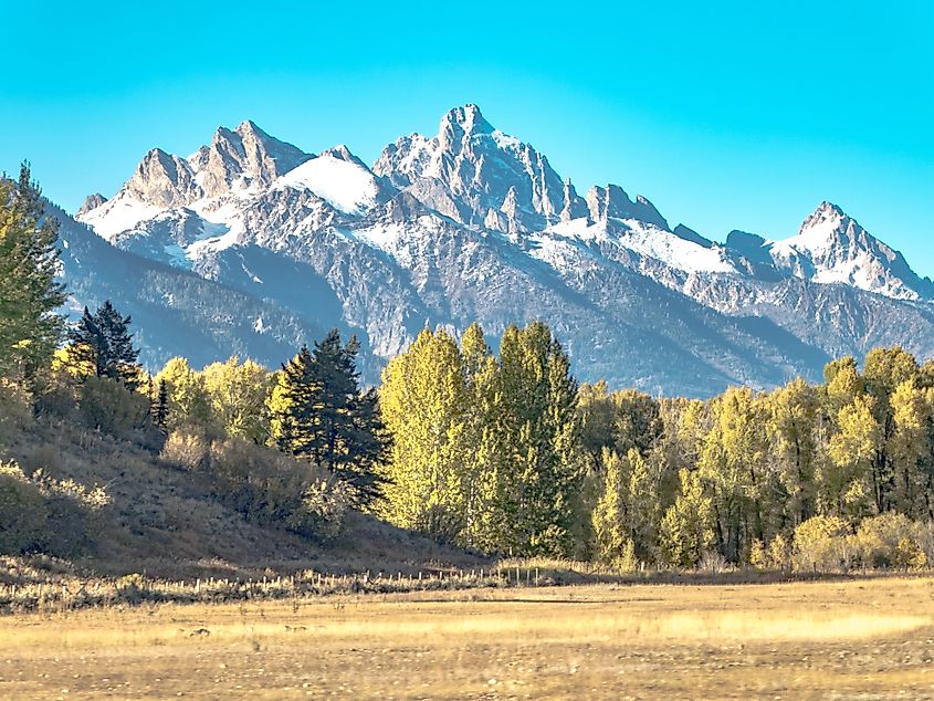 Pintoresco paisaje montañoso cerca de Victor, Idaho.
